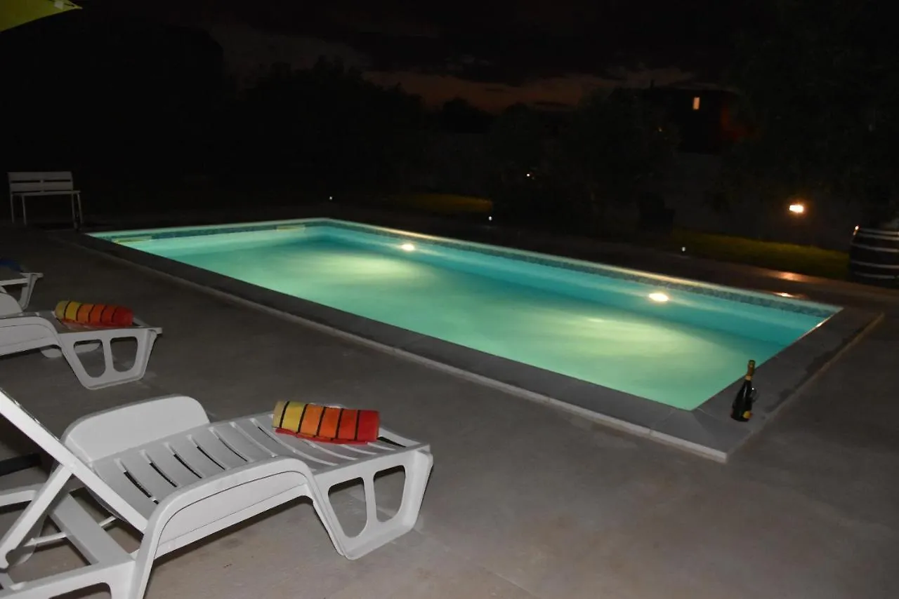 Villa Kutija Sveti Filip i Jakov Apartment